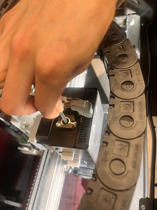 Manual Unload Plastic Material Troubleshooting (FX10)