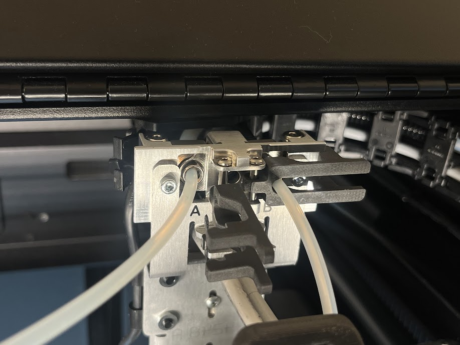 Replacing Metal Material Tubes (FX10)