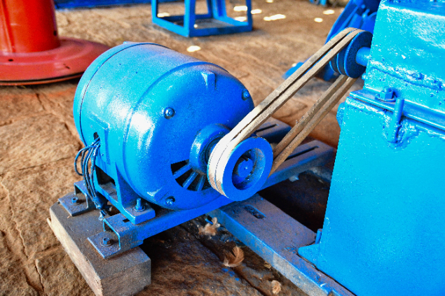 LOTE 04 - TRITURADOR/CAPIM PALMA LABOREMUS