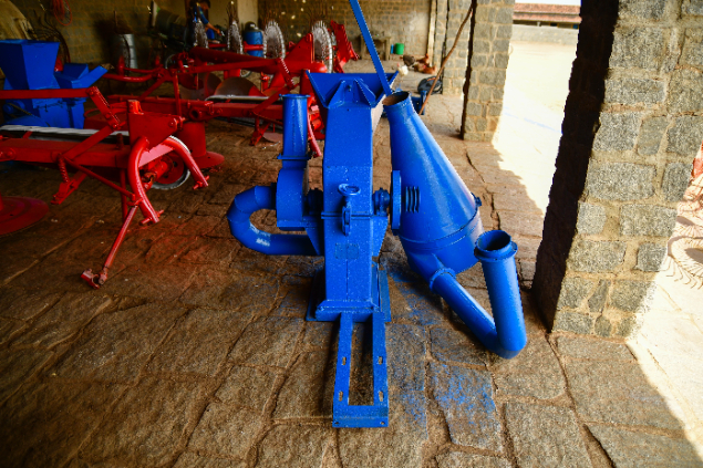 LOTE 05 - PICADOR/TRITURADOR FORRAGEIRO/MULTI SAÍDAS