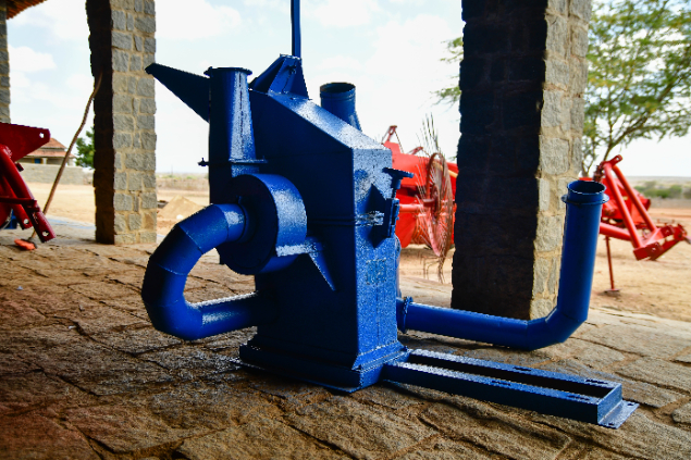 LOTE 05 - PICADOR/TRITURADOR FORRAGEIRO/MULTI SAÍDAS