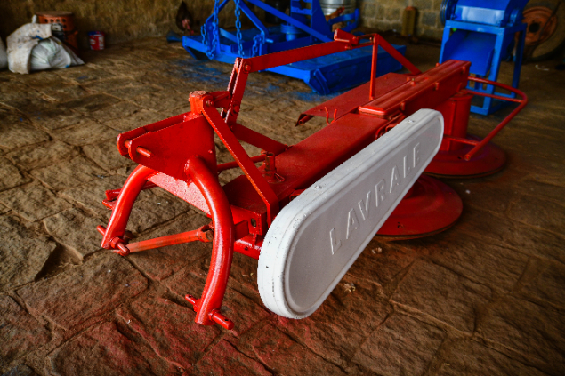 LOTE 07 - SEGADEIRA DE DISCOS LAVRALE - 2 DISCOS