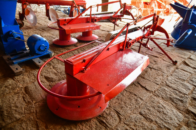 LOTE 07 - SEGADEIRA DE DISCOS LAVRALE - 2 DISCOS