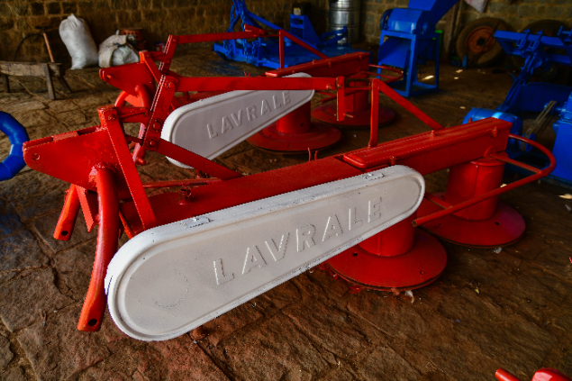 LOTE 08 - SEGADEIRA DE DISCOS LAVRALE - 2 DISCOS