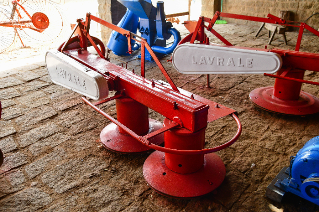 LOTE 08 - SEGADEIRA DE DISCOS LAVRALE - 2 DISCOS