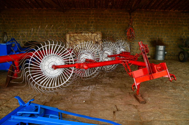 LOTE 10 - ANCINHO ENLEIRADOR 4 DISCOS