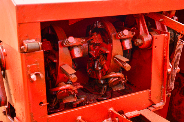 LOTE 12A - ENFARDADEIRA PARA FENOS QUADRADOS