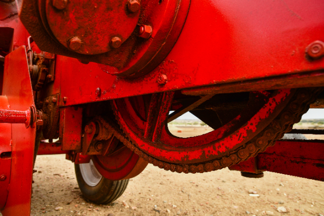 LOTE 14 - ENFARDADEIRA PARA FENOS QUADRADOS