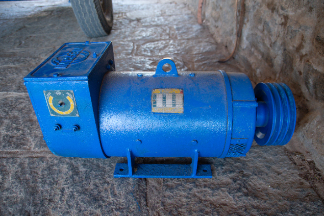 LOTE 16 - GERADOR DE ENERGIA (ALTERNADOR) 75KVA + MOTOR AGRALLE