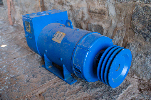 LOTE 16 - GERADOR DE ENERGIA (ALTERNADOR) 75KVA + MOTOR AGRALLE