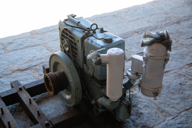 LOTE 17 - MOTOR ESTACIONÁRIO EM FUNCIONAMENTO