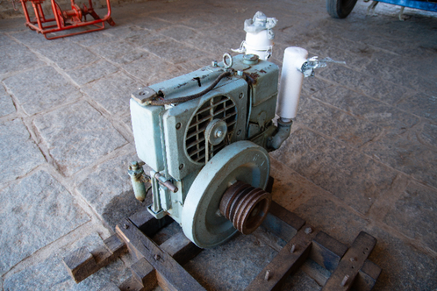 LOTE 17 - MOTOR ESTACIONÁRIO EM FUNCIONAMENTO