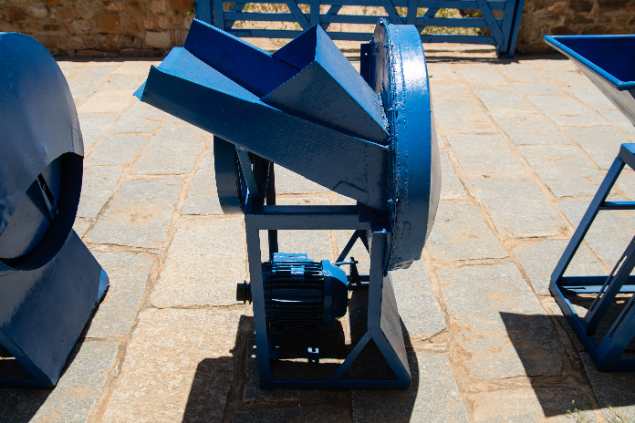 LOTE 22 - MOEDOR DE GRÃOS REFORMADO