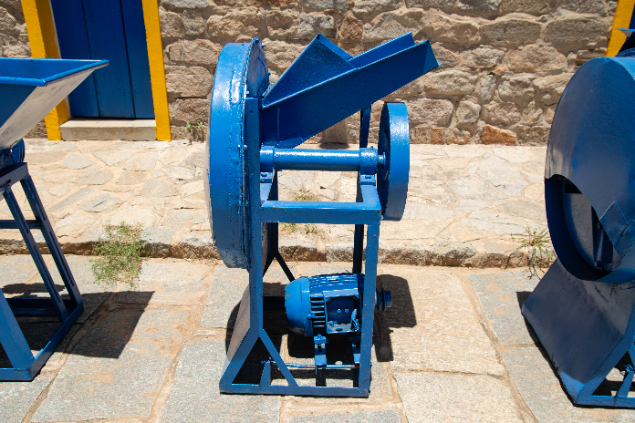 LOTE 22 - MOEDOR DE GRÃOS REFORMADO