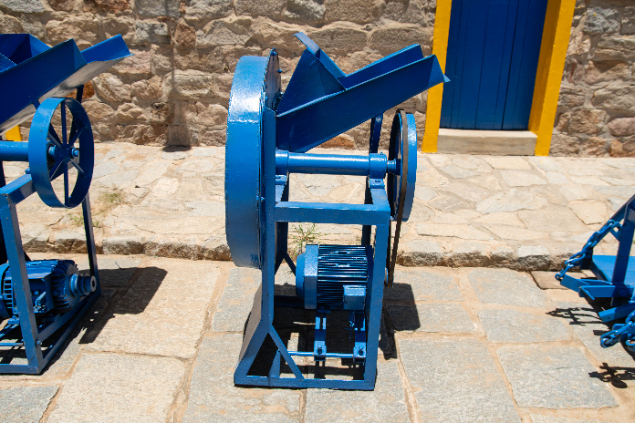 LOTE 23 - MOEDOR DE GRÃOS REFORMADO