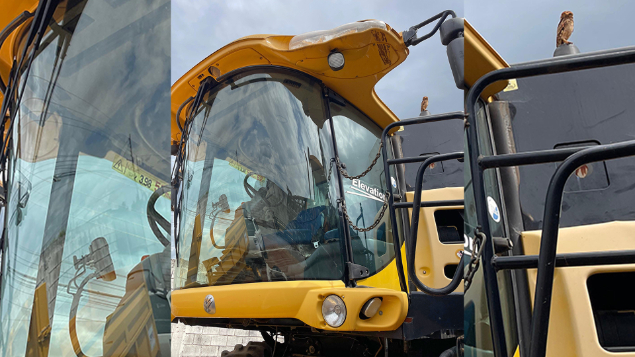 LOTE 040 - COLHEITADEIRA NEW HOLLAND MODELO CR9060 ANO 2013