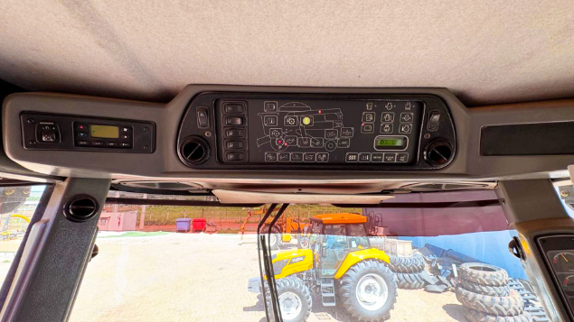 LOTE 005 - COLHEITADEIRA BC 7500 ANO 2012