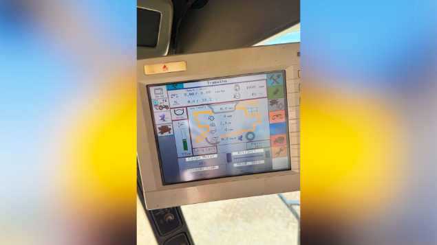 LOTE 005 - COLHEITADEIRA BC 7500 ANO 2012