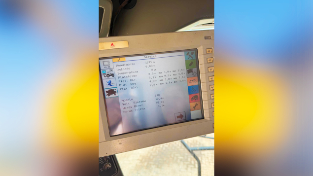 LOTE 005 - COLHEITADEIRA BC 7500 ANO 2012