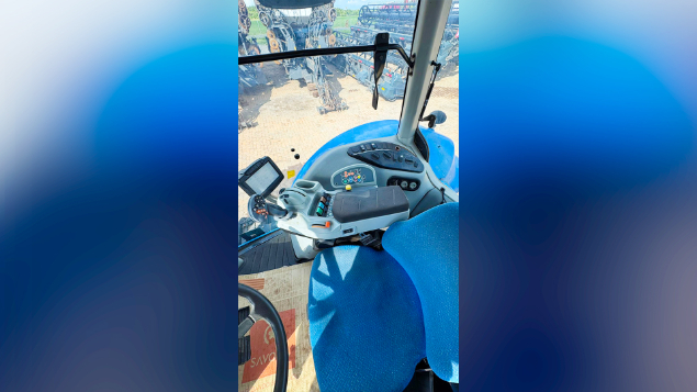 LOTE 003 - TRATOR MOD T8295 ANO 2012