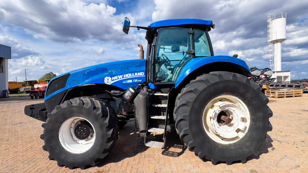 LOTE 003 - TRATOR MOD T8295 ANO 2012