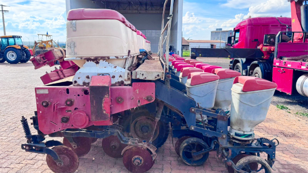 LOTE 036 - PLANTADORA JM3080PD MG12 PANT 11L ANO 2008