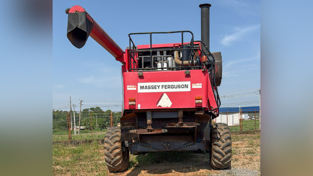 LOTE 027 - COLHEITADEIRA MASSEY FERGUSSON 9790 ANO 2013