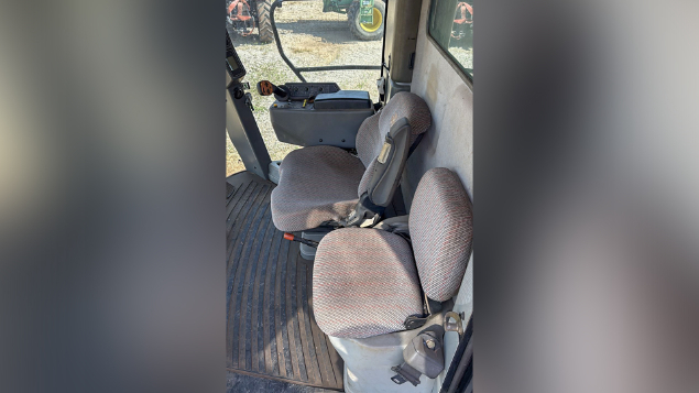 LOTE 027 - COLHEITADEIRA MASSEY FERGUSSON 9790 ANO 2013