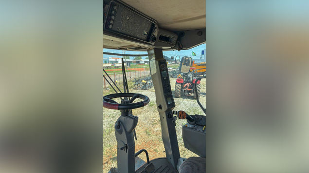 LOTE 027 - COLHEITADEIRA MASSEY FERGUSSON 9790 ANO 2013