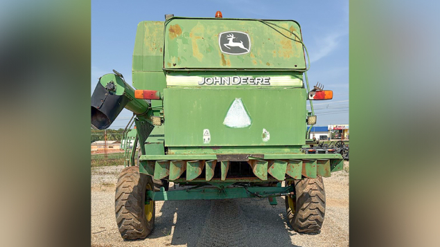 LOTE 028 - COLHETADEIRA JOHN DEERE MODELO 1550 ANO 2004