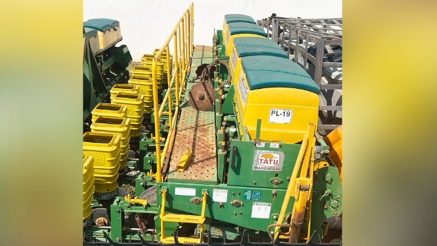 LOTE 024 - PLANTADEIRA TATU ULTRAFLEX ANO 2014