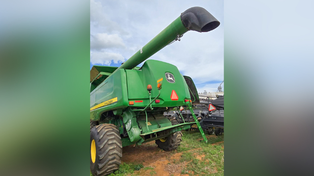 LOTE 021 - COLHETADEIRA JOHN DEERE 9670 STS ANO 2013