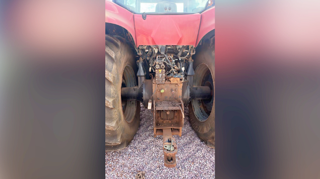 LOTE 031 - TRATOR MAGNUN CASE 340 ANO 2012