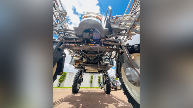 LOTE 014 - PULVERIZADOR VALTRA BS3020H ANO 2016