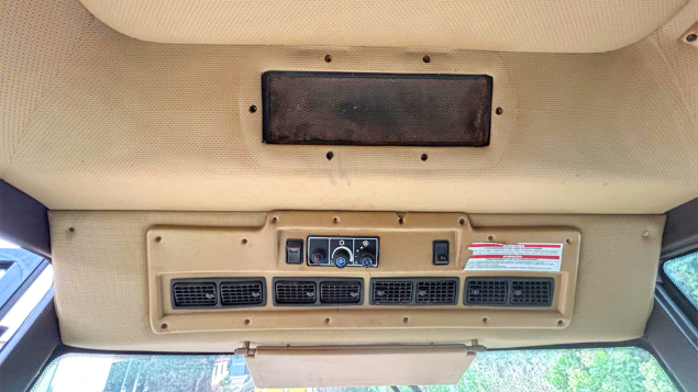 LOTE 07 - COLHEITADEIRA 1175 E PLATAFORMA 319 JOHN DEERE E CARRETINHA DE TRANSPORTE CTP ANO 2009