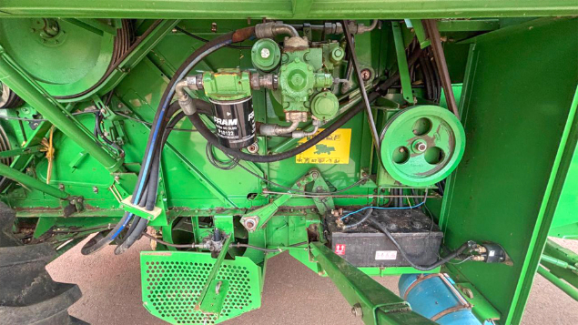 LOTE 07 - COLHEITADEIRA 1175 E PLATAFORMA 319 JOHN DEERE E CARRETINHA DE TRANSPORTE CTP ANO 2009