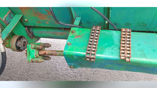 LOTE 08 - COLHEITADEIRA 1175 E PLATAFORMA 16 PÉS JOHN DEERE ANO 2000