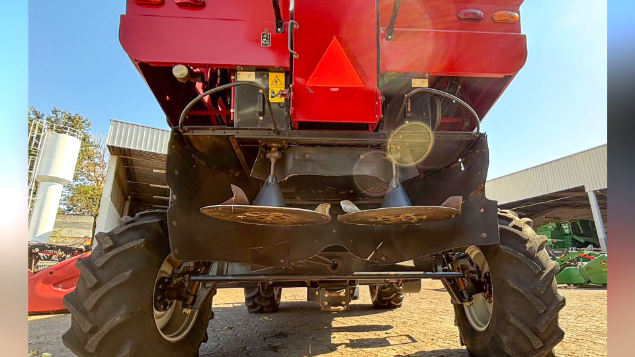 LOTE 09 - COLHEITADEIRA 2566 E PLATAFORMA 25 PÉS CASE ANO 2012