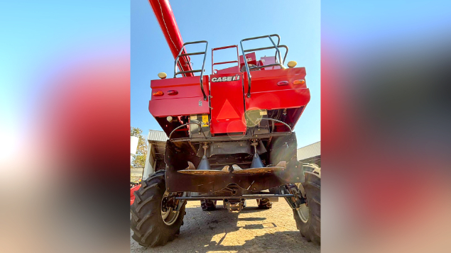 LOTE 09 - COLHEITADEIRA 2566 E PLATAFORMA 25 PÉS CASE ANO 2012