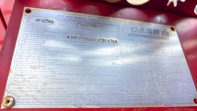 LOTE 09 - COLHEITADEIRA 2566 E PLATAFORMA 25 PÉS CASE ANO 2012