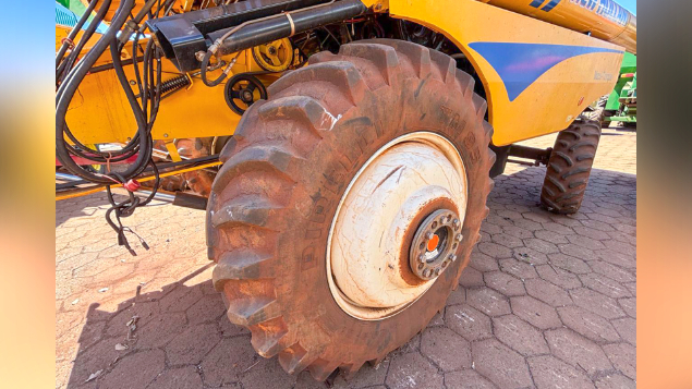 LOTE 10 - COLHEITADEIRA TC5090 E PLATAFORMA 25 PÉS NEW HOLLAND ANO 2016