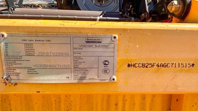 LOTE 10 - COLHEITADEIRA TC5090 E PLATAFORMA 25 PÉS NEW HOLLAND ANO 2016