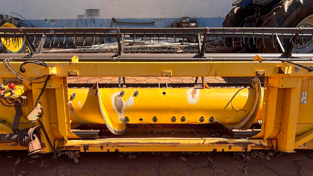 LOTE 10 - COLHEITADEIRA TC5090 E PLATAFORMA 25 PÉS NEW HOLLAND ANO 2016