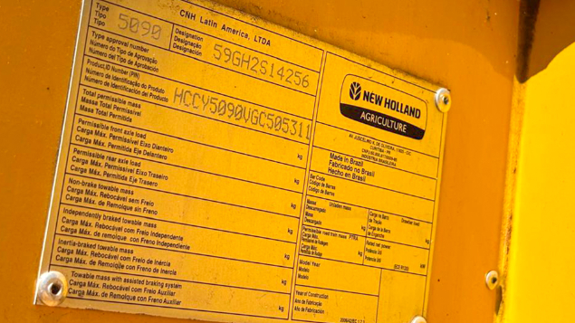 LOTE 10 - COLHEITADEIRA TC5090 E PLATAFORMA 25 PÉS NEW HOLLAND ANO 2016