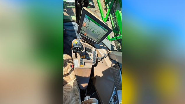 LOTE 28 - PULVERIZADOR M4025 JOHN DEERE ANO 2019