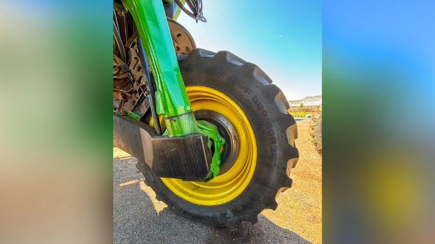 LOTE 28 - PULVERIZADOR M4025 JOHN DEERE ANO 2019