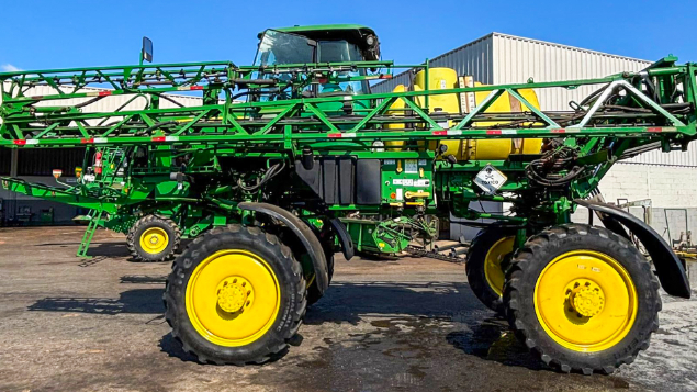 LOTE 28 - PULVERIZADOR M4025 JOHN DEERE ANO 2019