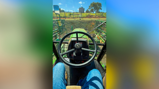 LOTE 28 - PULVERIZADOR M4025 JOHN DEERE ANO 2019