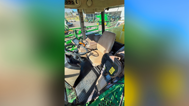 LOTE 28 - PULVERIZADOR M4025 JOHN DEERE ANO 2019