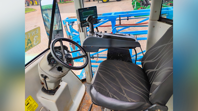 LOTE 29 - PULVERIZADOR MONTANA PARRUDA 3027H ANO 2004